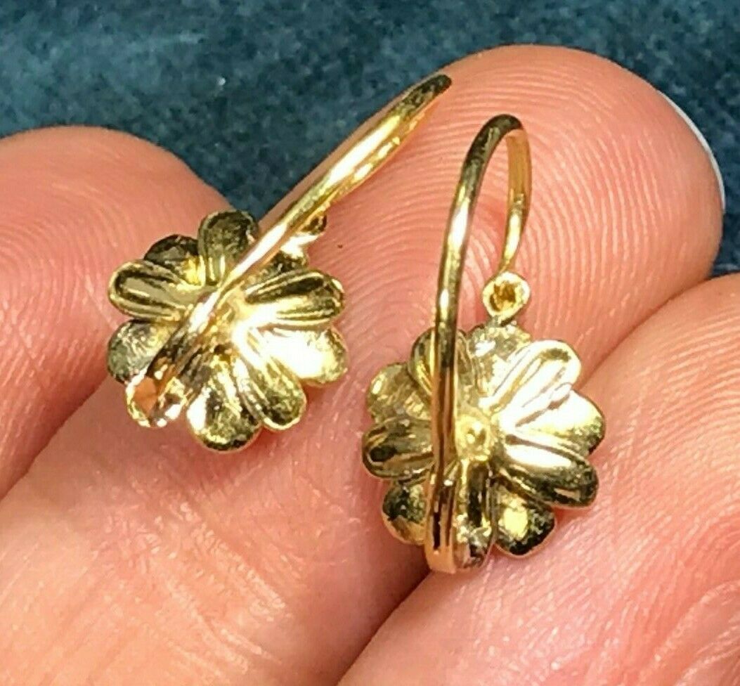 14k Yellow Gold Diamond & Green Enamel Flower Earrings. Leverbacks