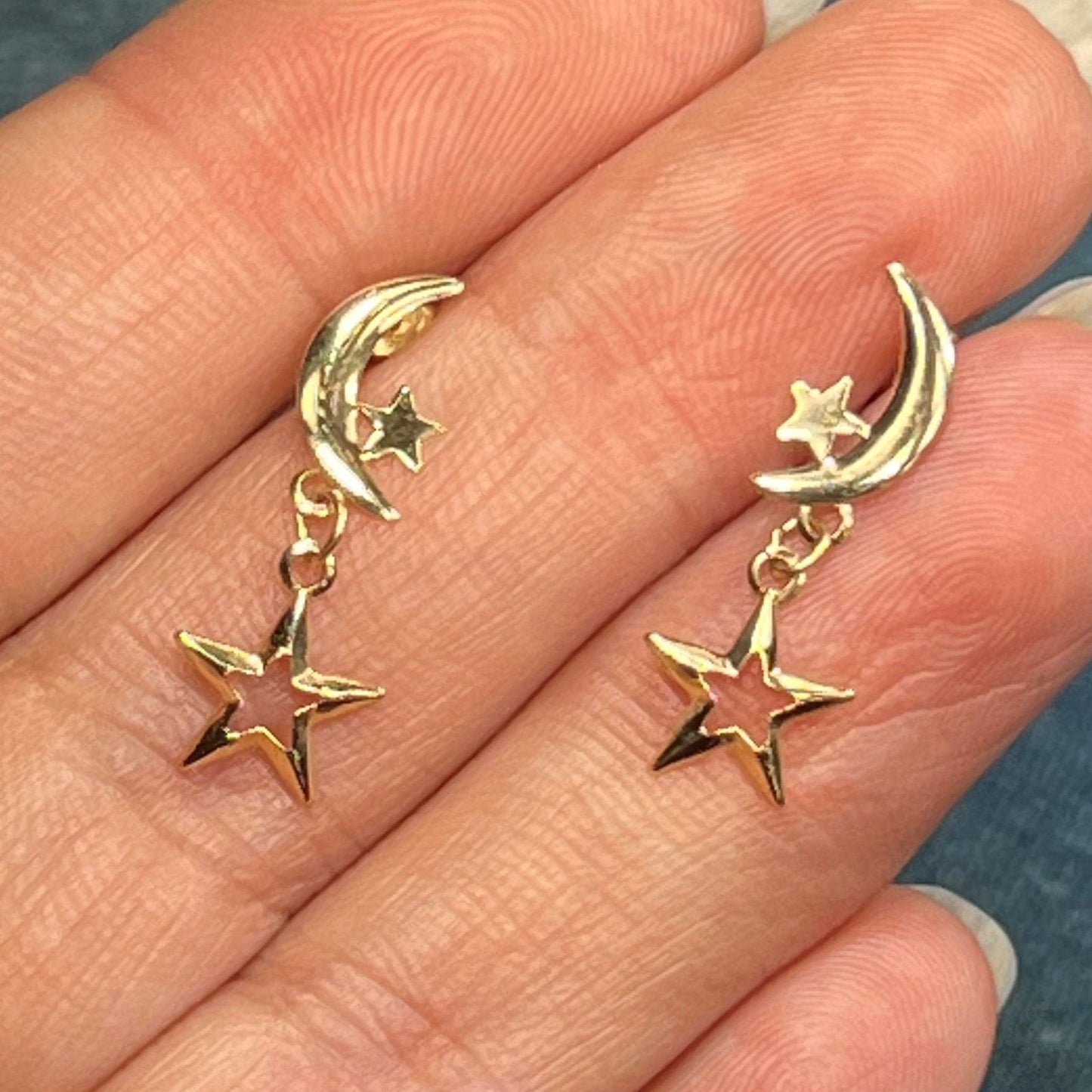 14k Yellow Gold Earrings w Dangly Crescent Moon & Stars.