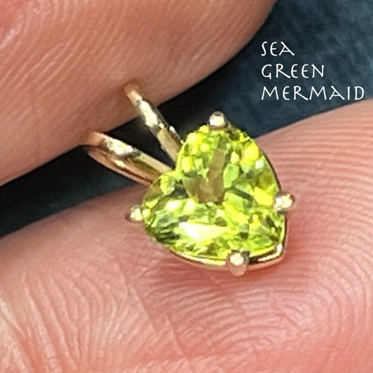 14k Yellow Gold Genuine LIME PERIDOT Heart Pendant. TINY!