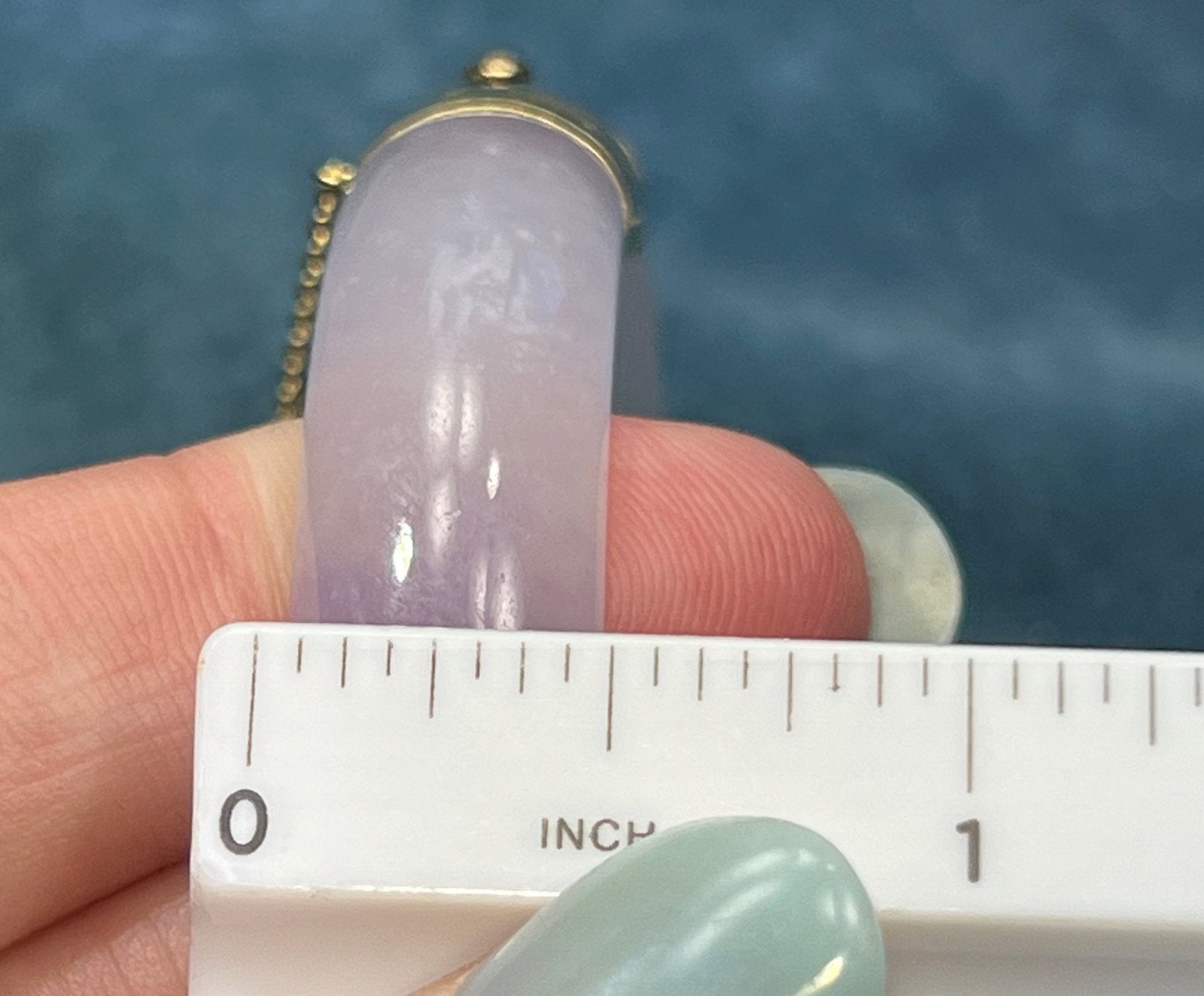 14k Yellow Gold Lavender Purple + Green Jade Carved Hinged Bangle. 39g