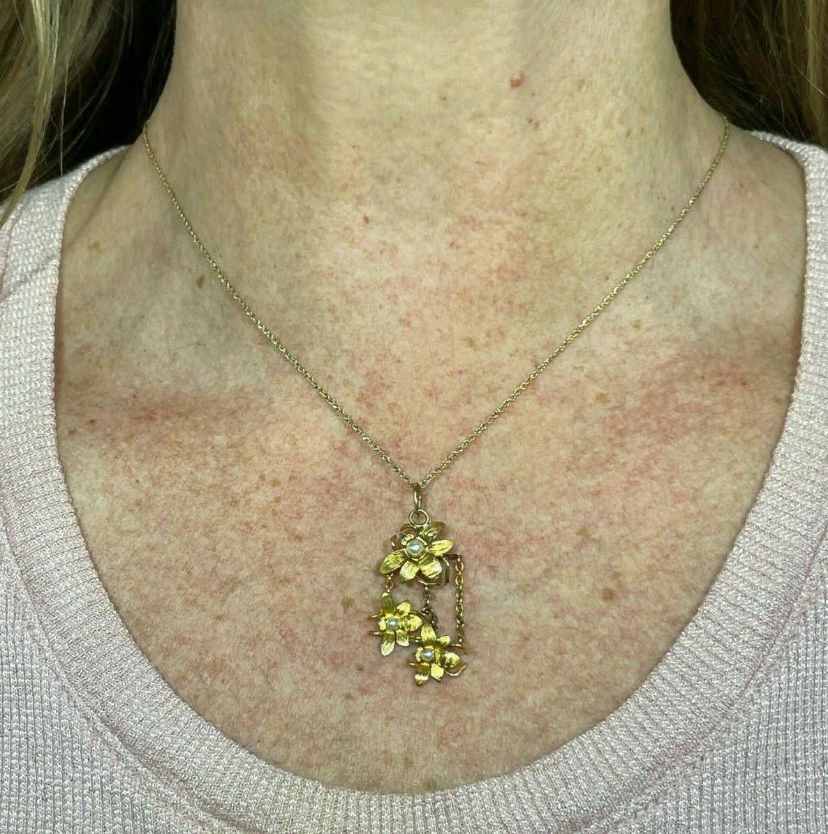 14k Yellow Gold MAMA BUMBLEBEE w 2 Baby Bees Pendant. Pearls_ts300_1_21