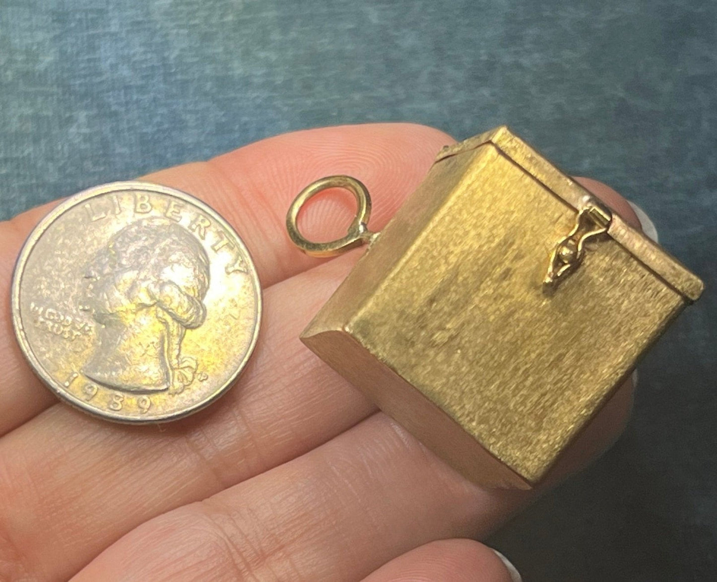 14k Yellow Gold Memento PILLBOX Pendant. 1" Cube. 8g **VIDEO**