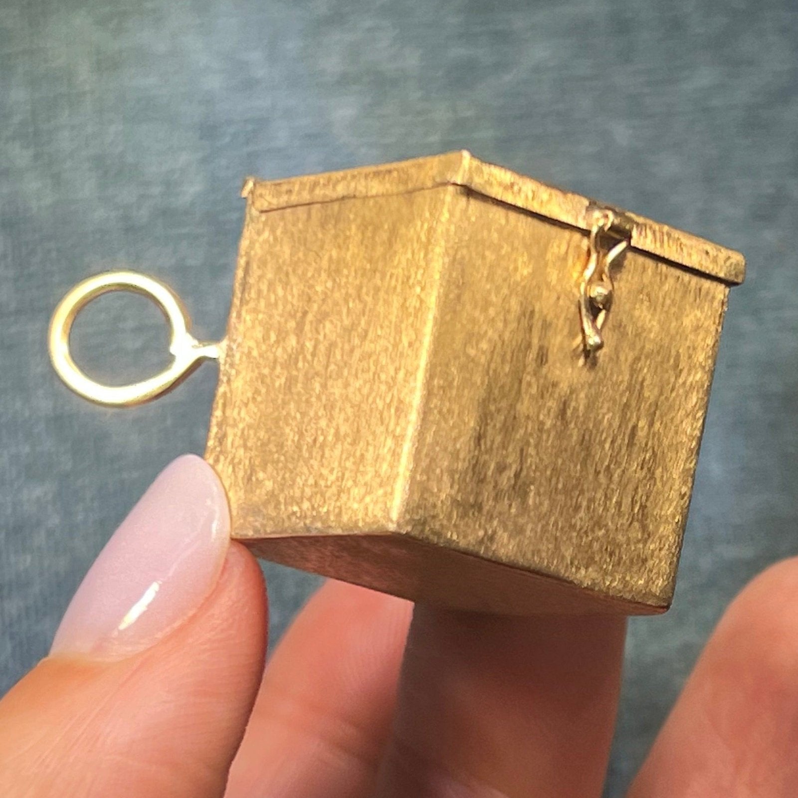 14k Yellow Gold Memento PILLBOX Pendant. 1" Cube. 8g **VIDEO**