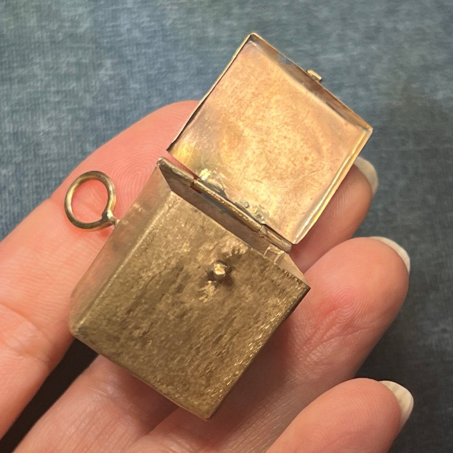 14k Yellow Gold Memento PILLBOX Pendant. 1" Cube. 8g **VIDEO**