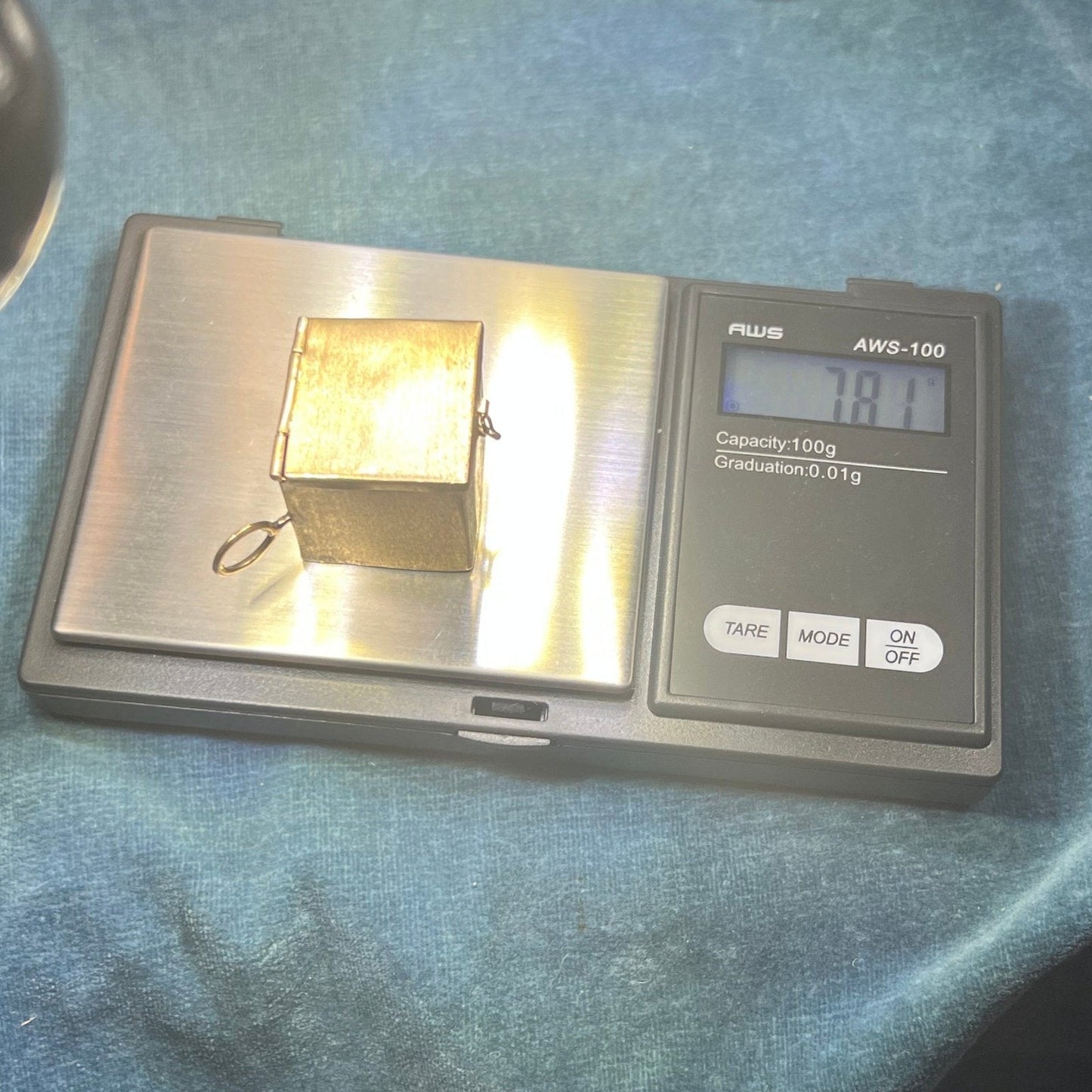 14k Yellow Gold Memento PILLBOX Pendant. 1" Cube. 8g **VIDEO**