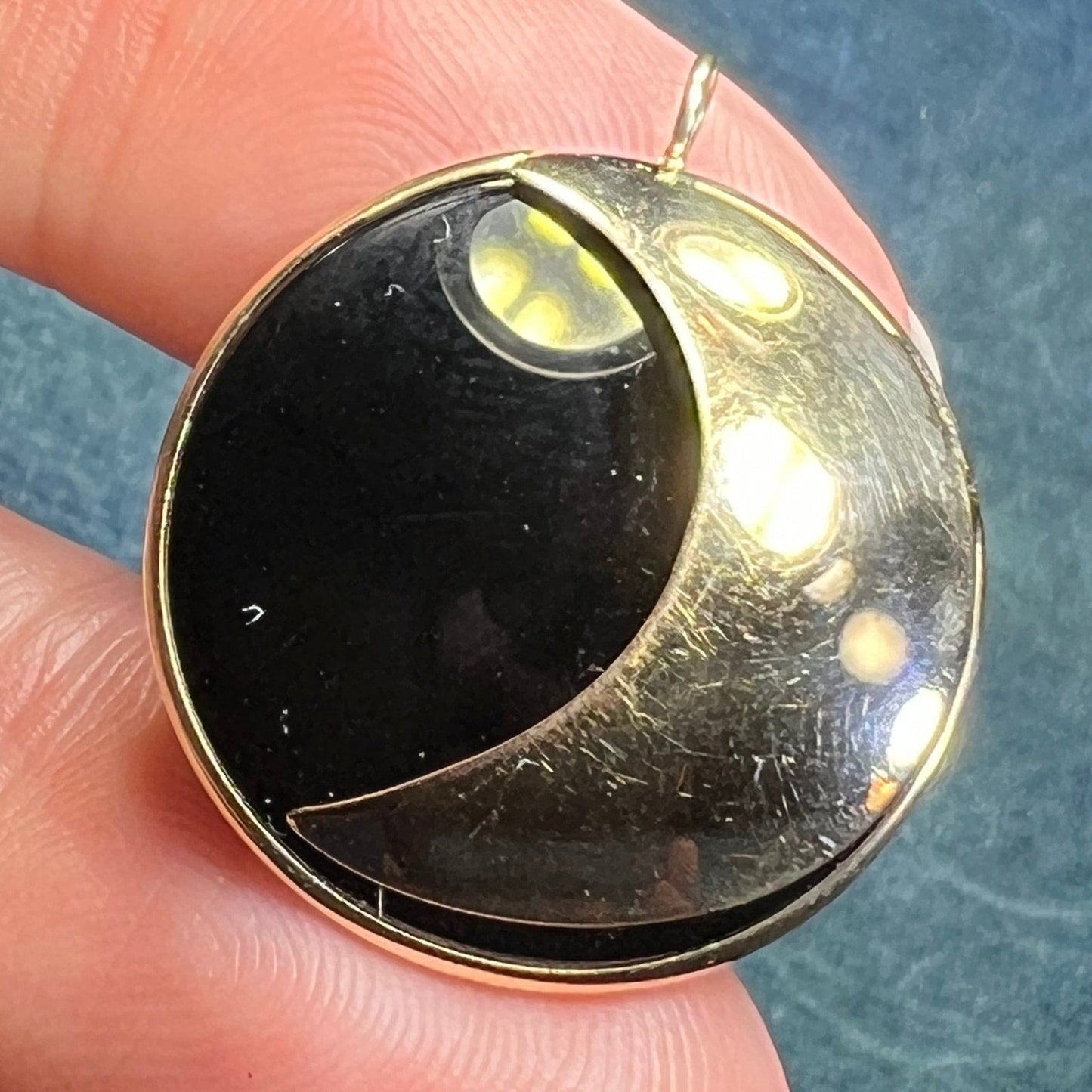 14k Yellow Gold Onyx Crescent Moon Circle Pendant. 1" R