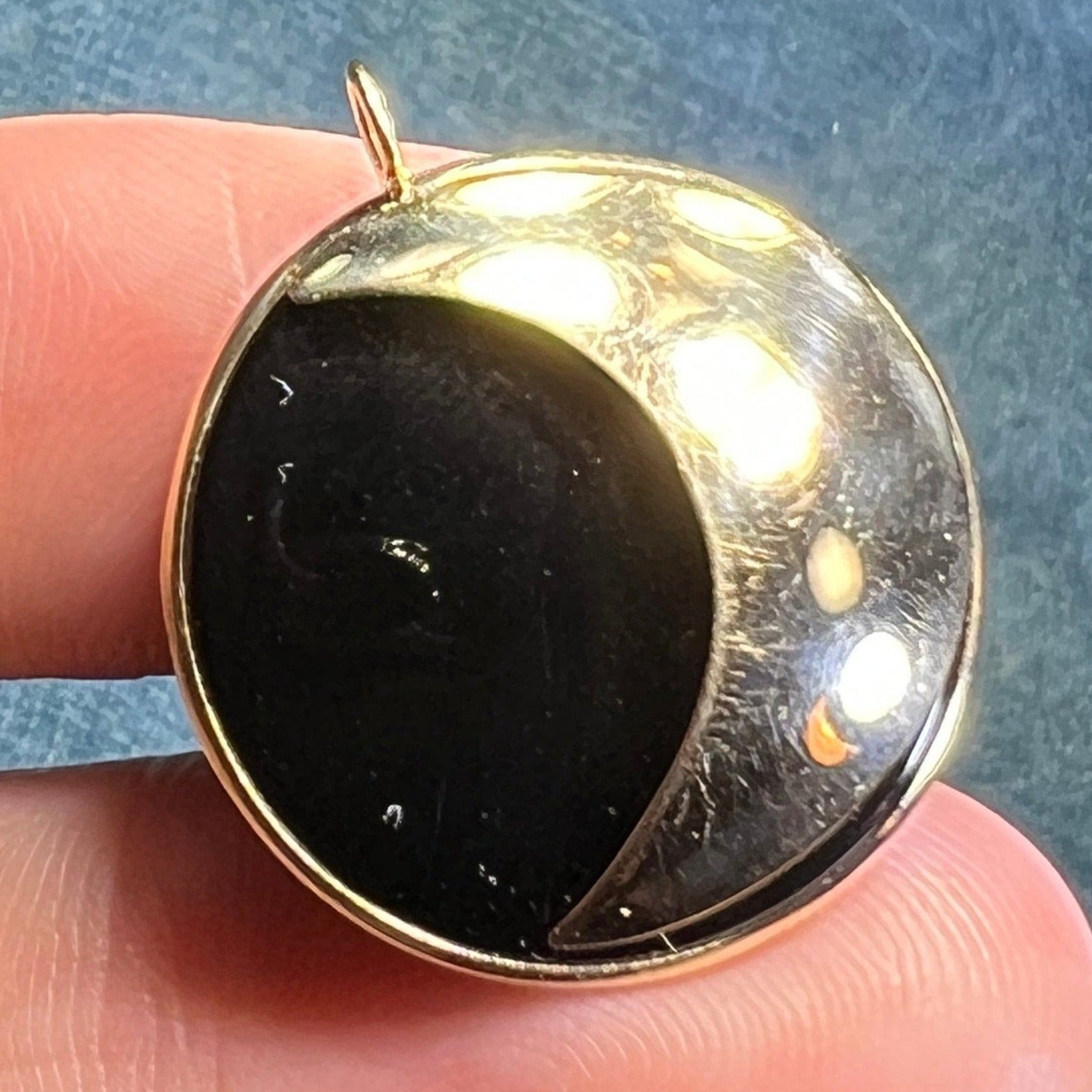 14k Yellow Gold Onyx Crescent Moon Circle Pendant. 1" R