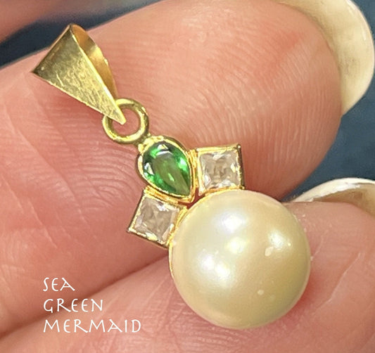 14k Yellow Gold PEARL Pendant w Green Garnet & Topaz