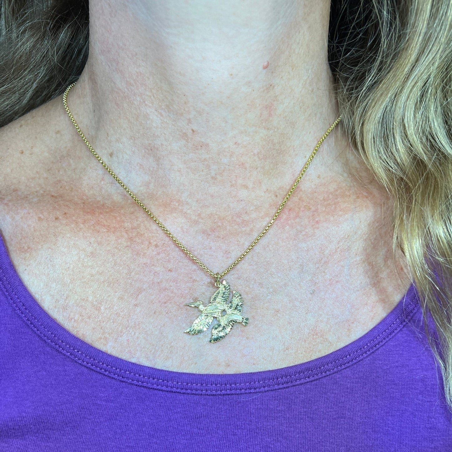 14k Yellow Gold Pair of Pelicans in Flight Pendant. Cooperation! 1.25"