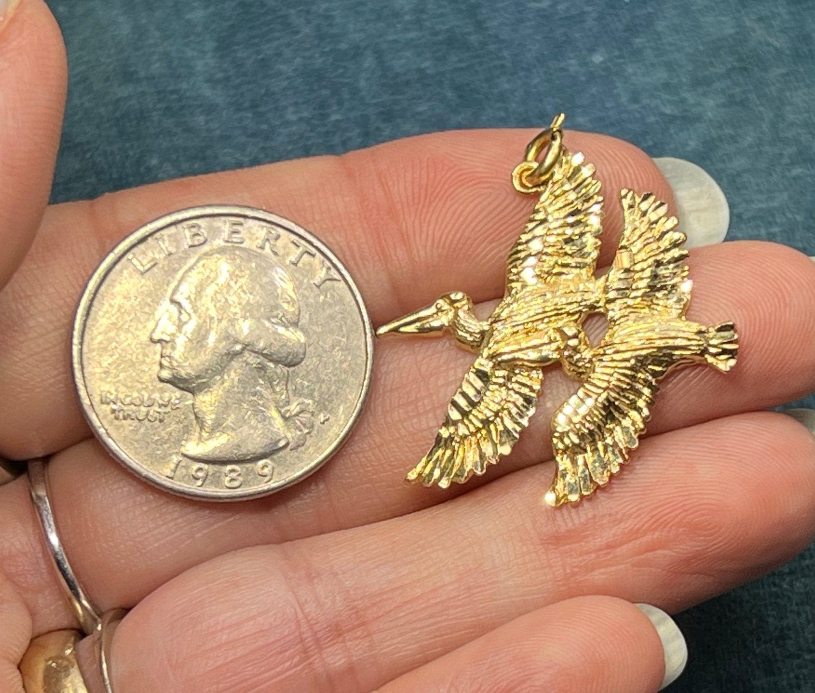 14k Yellow Gold Pair of Pelicans in Flight Pendant. Cooperation! 1.25"
