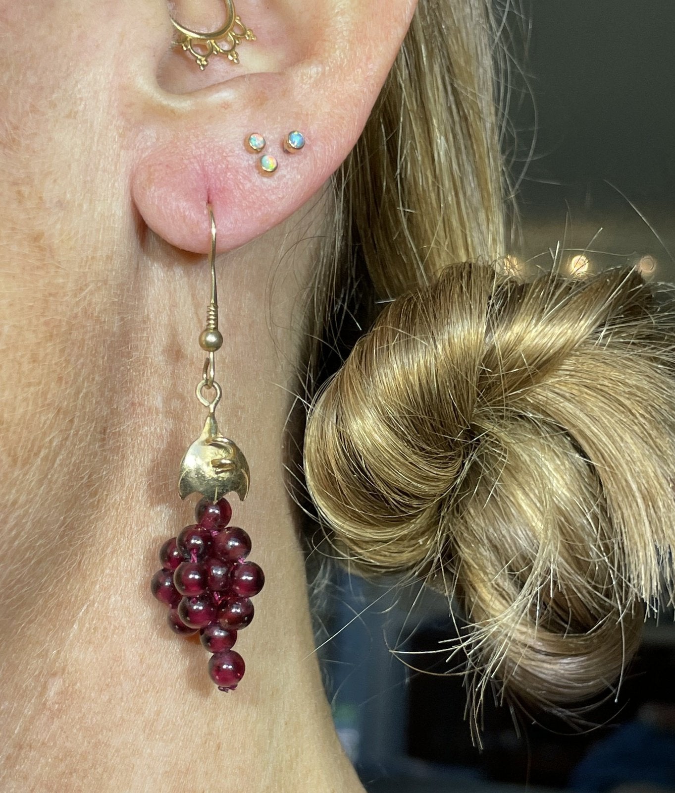 14k Yellow Gold Red Garnet "Bunch of Grapes" Dangle Earrings. 2"