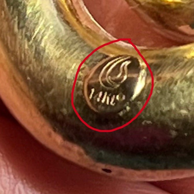 14k Yellow Gold Sculptural 3-D Circle Knot Pendant. 1.2"