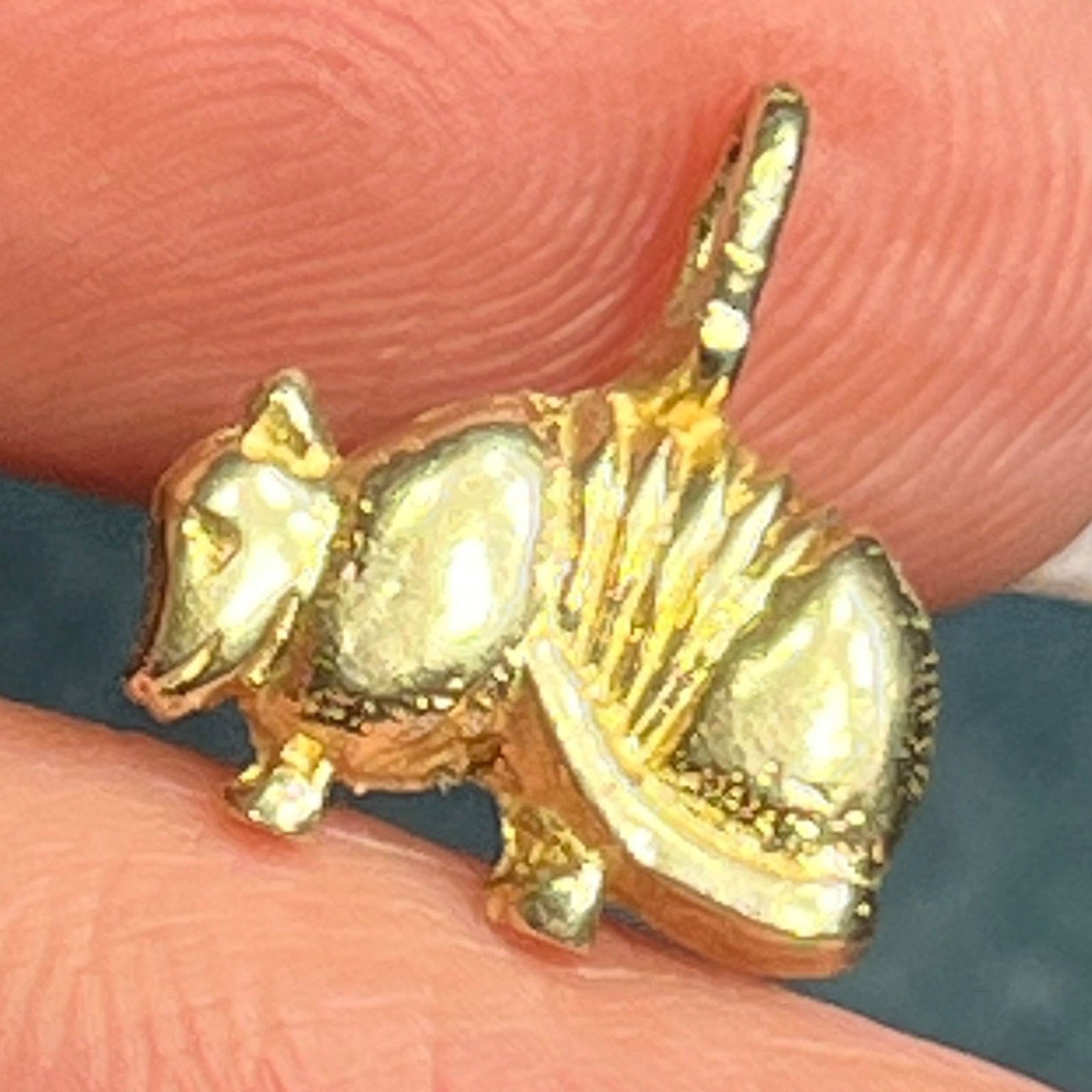 14k Yellow Gold Texas ARMADILLO Pendant. Protection