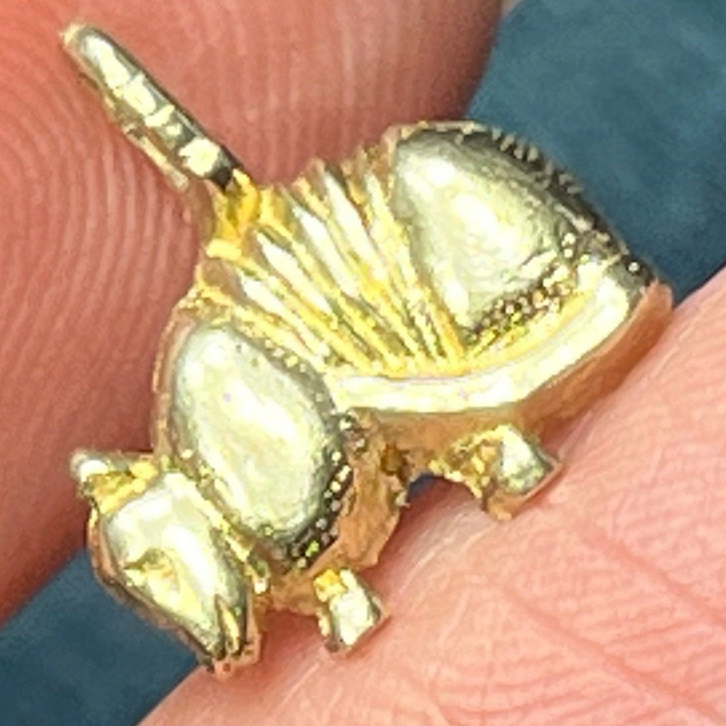 14k Yellow Gold Texas ARMADILLO Pendant. Protection