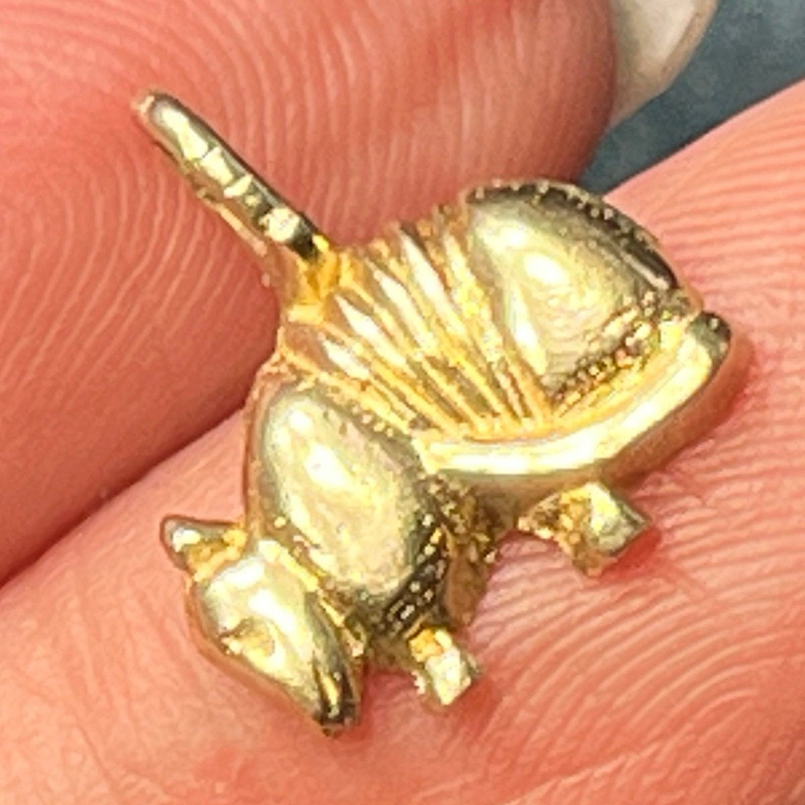 14k Yellow Gold Texas ARMADILLO Pendant. Protection