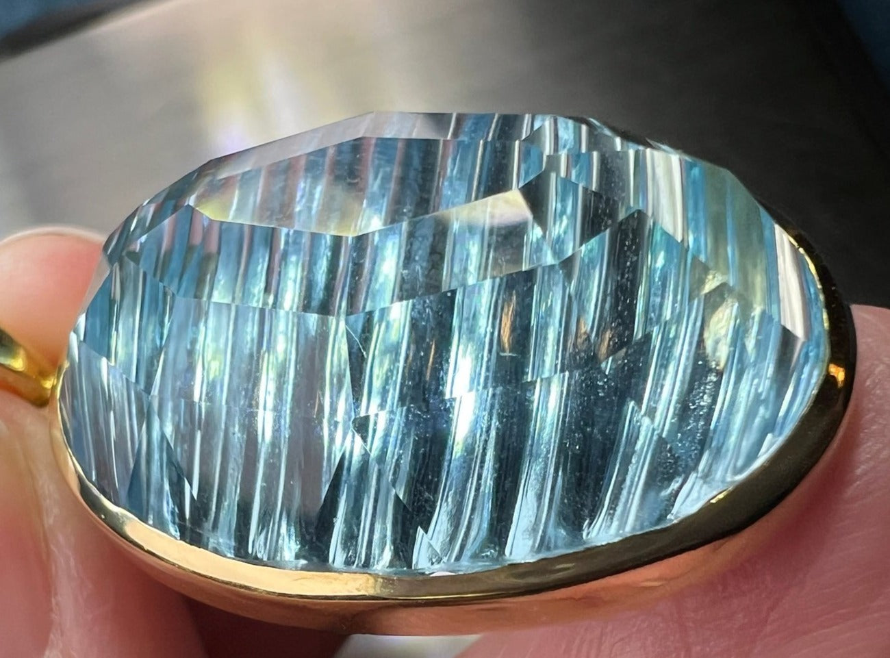 14k Yellow Gold 20 Ct Blue Topaz Fantasy Cut Pendant. 12g + 1.4"