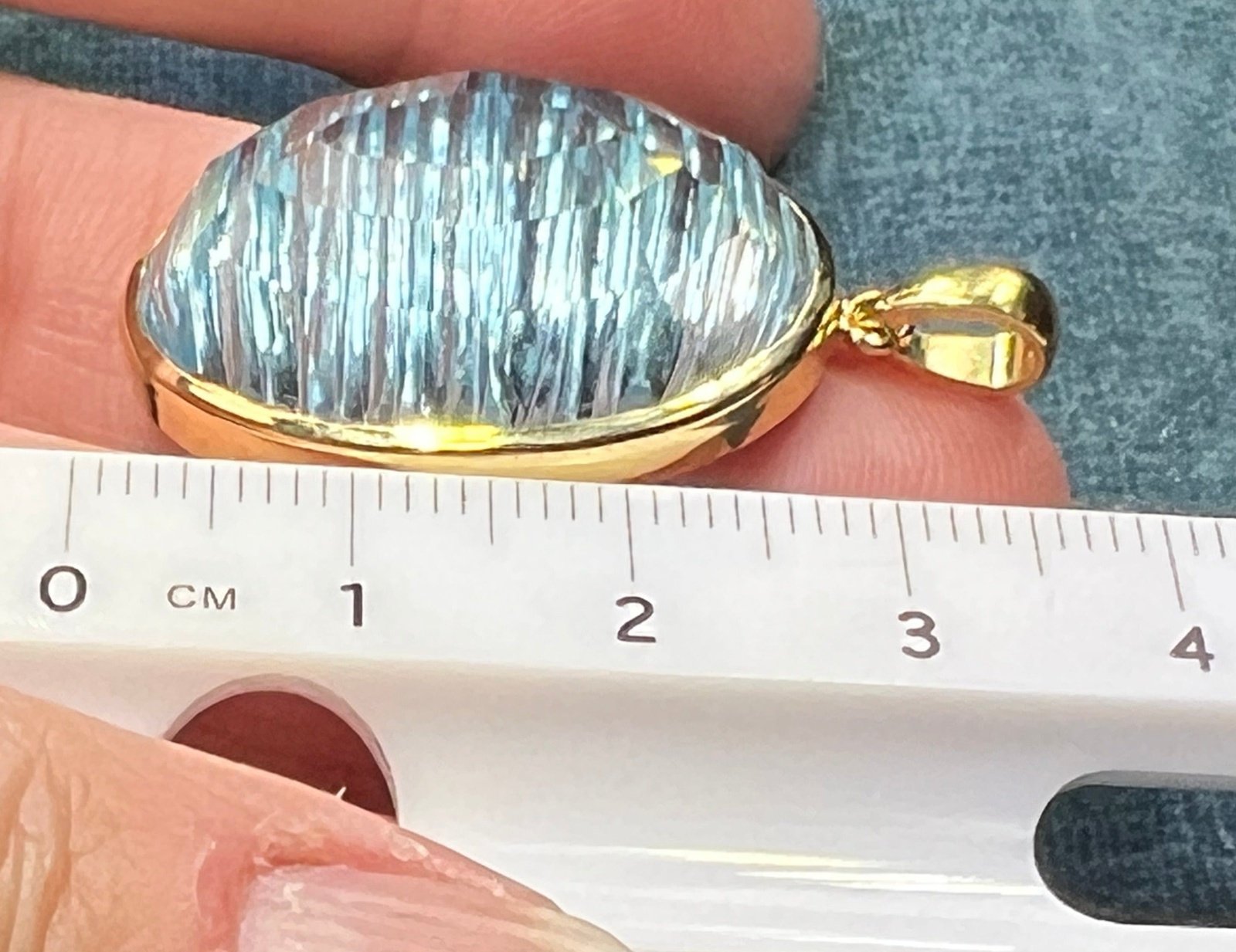 14k Yellow Gold 20 Ct Blue Topaz Fantasy Cut Pendant. 12g + 1.4"