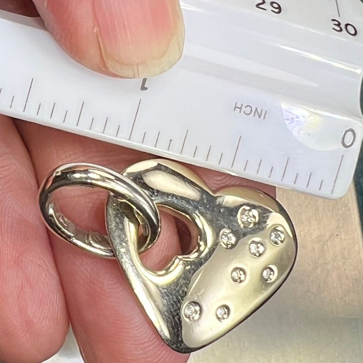 18k W Gold Designer Nicolis Cola Diamond Heart Pendant. 11g