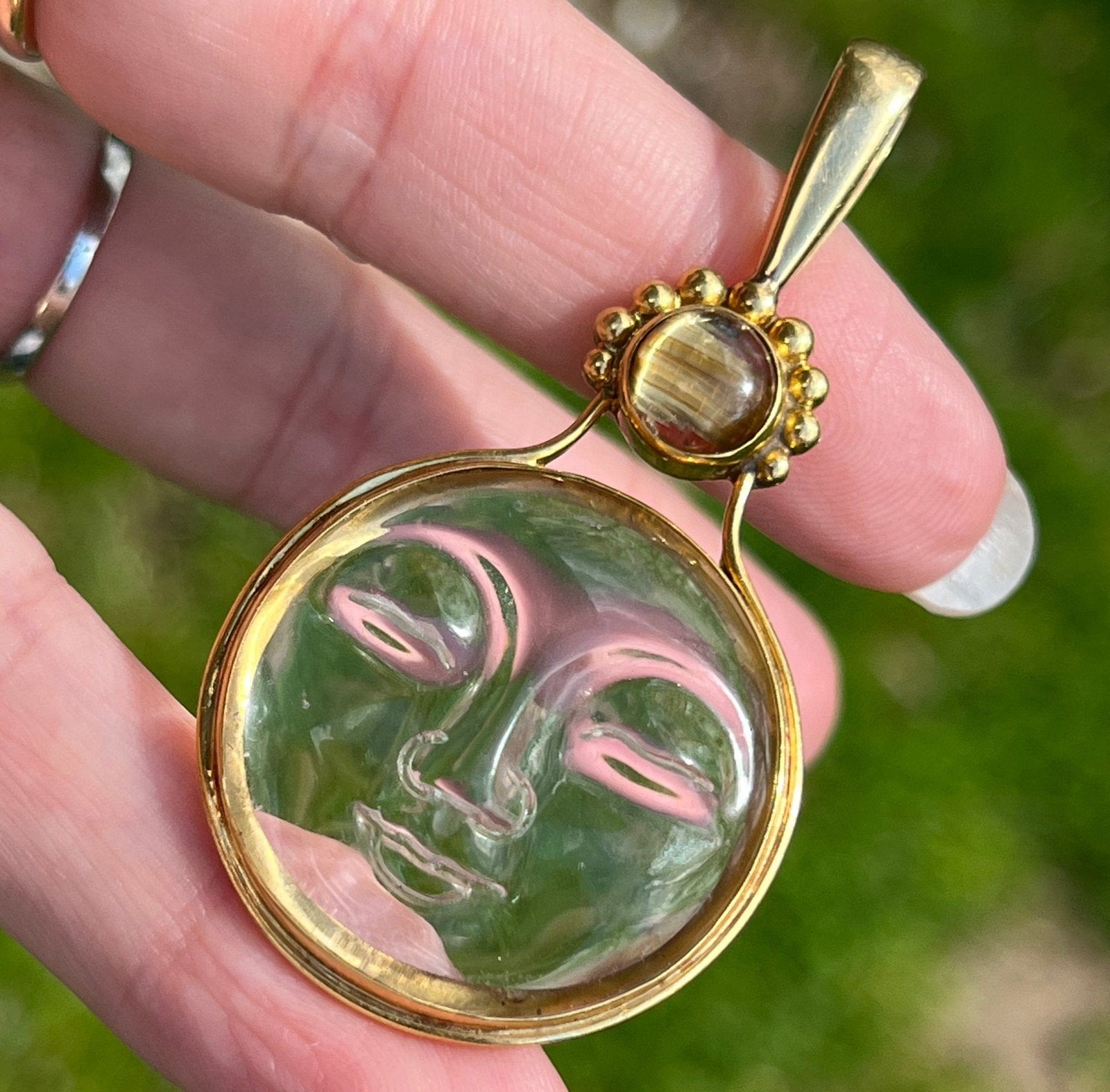Sajen pendant deals