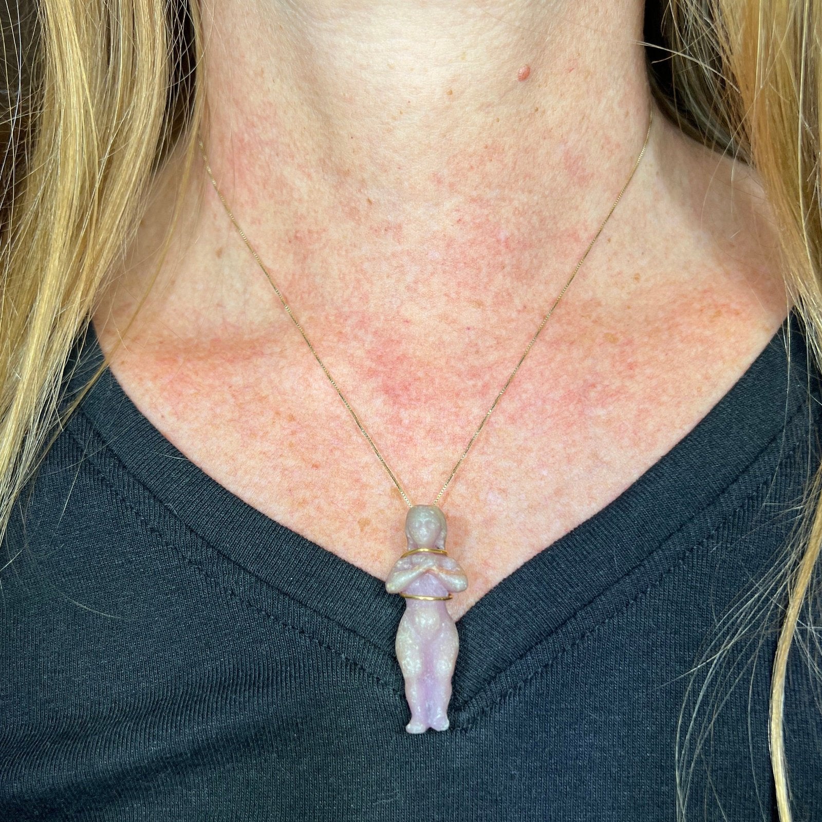 18k Gold Carved Nude Fertility Goddess Sculptural Pendant. 1.8"