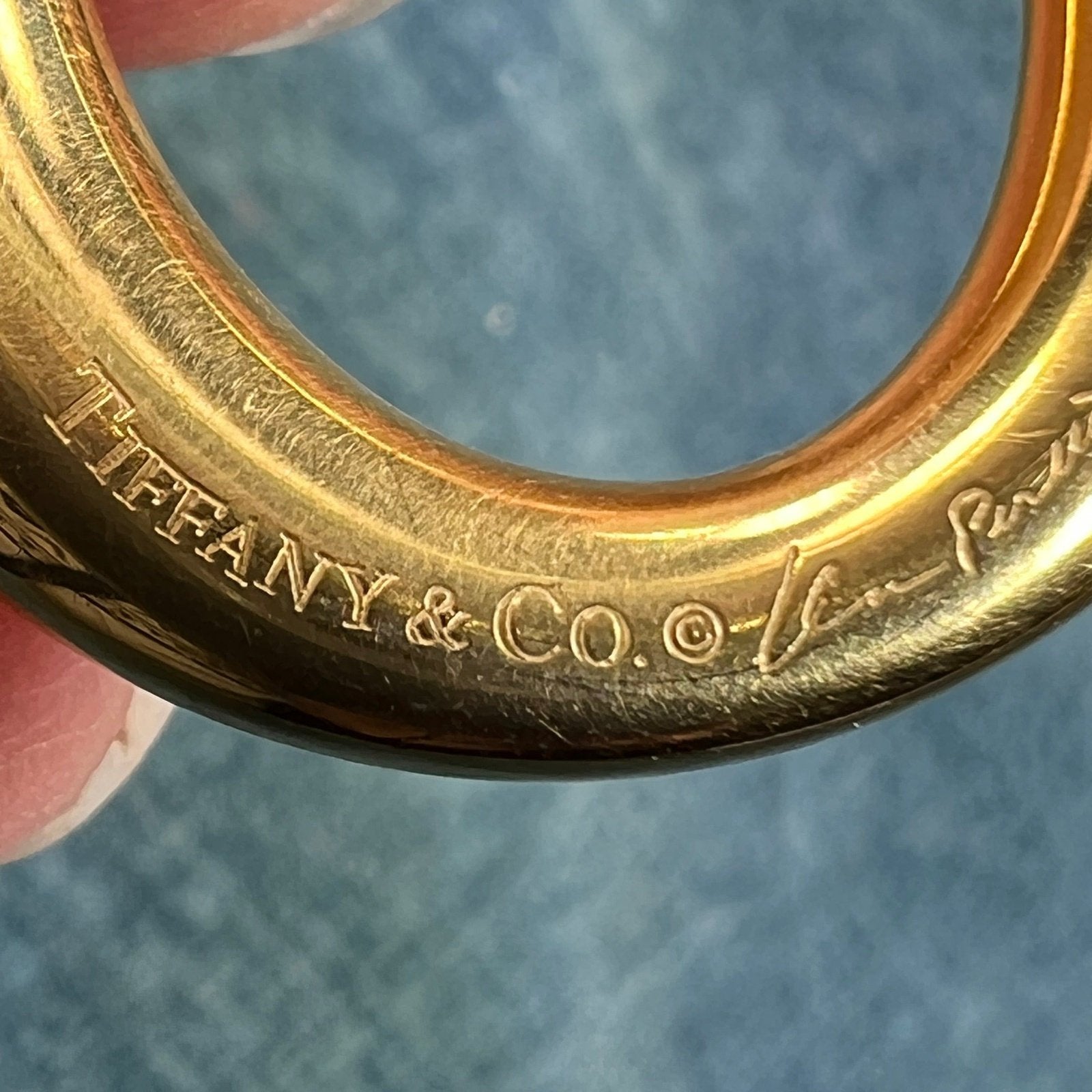 18k Gold *Famous Designer* Sevillana 1" Circle Pendant. *Signed*