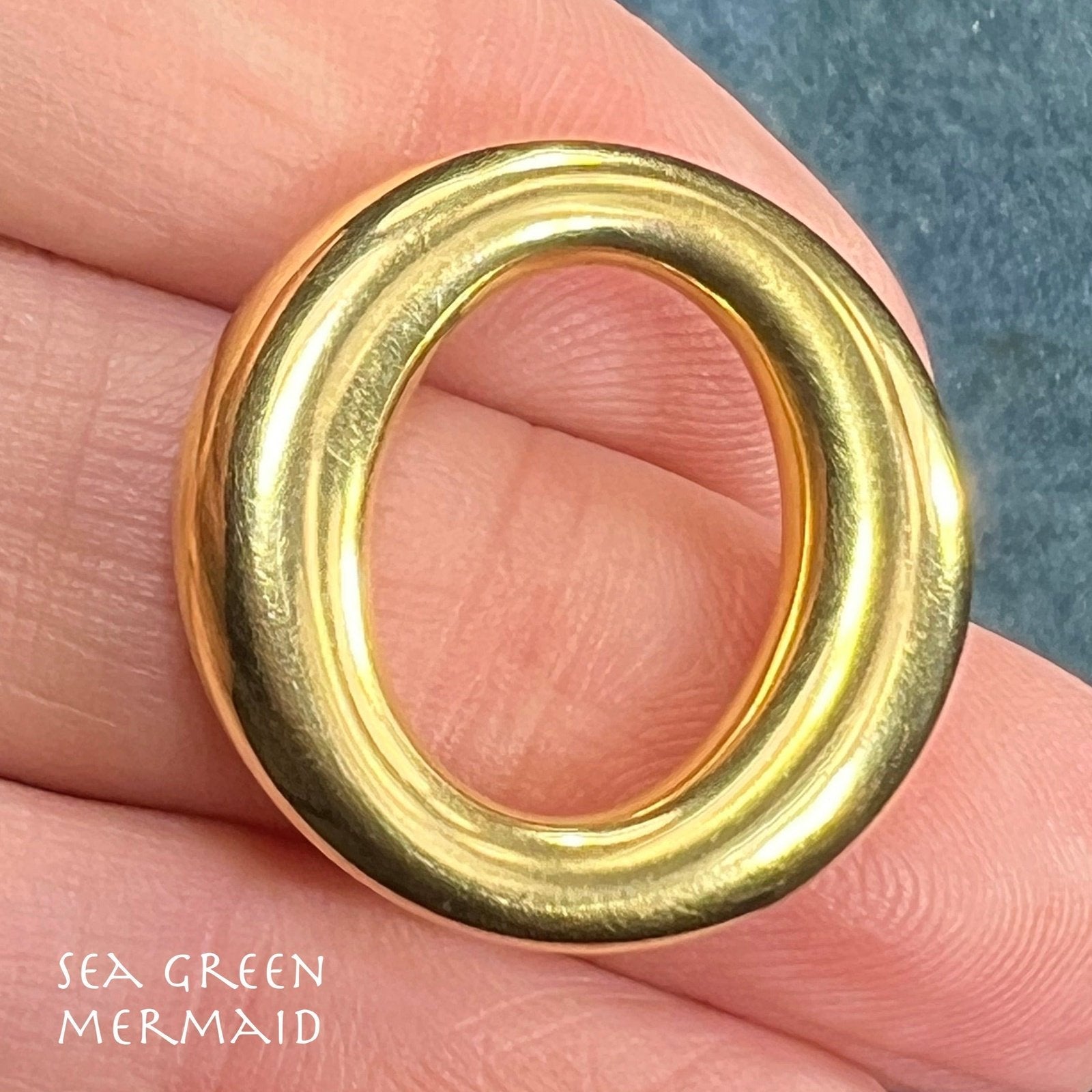 18k Gold *Famous Designer* Sevillana 1" Circle Pendant. *Signed*