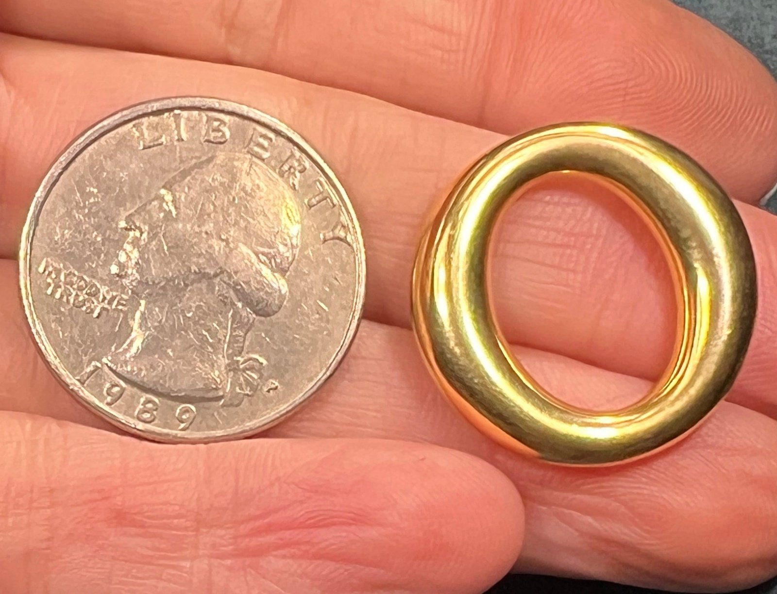 18k Gold *Famous Designer* Sevillana 1" Circle Pendant. *Signed*