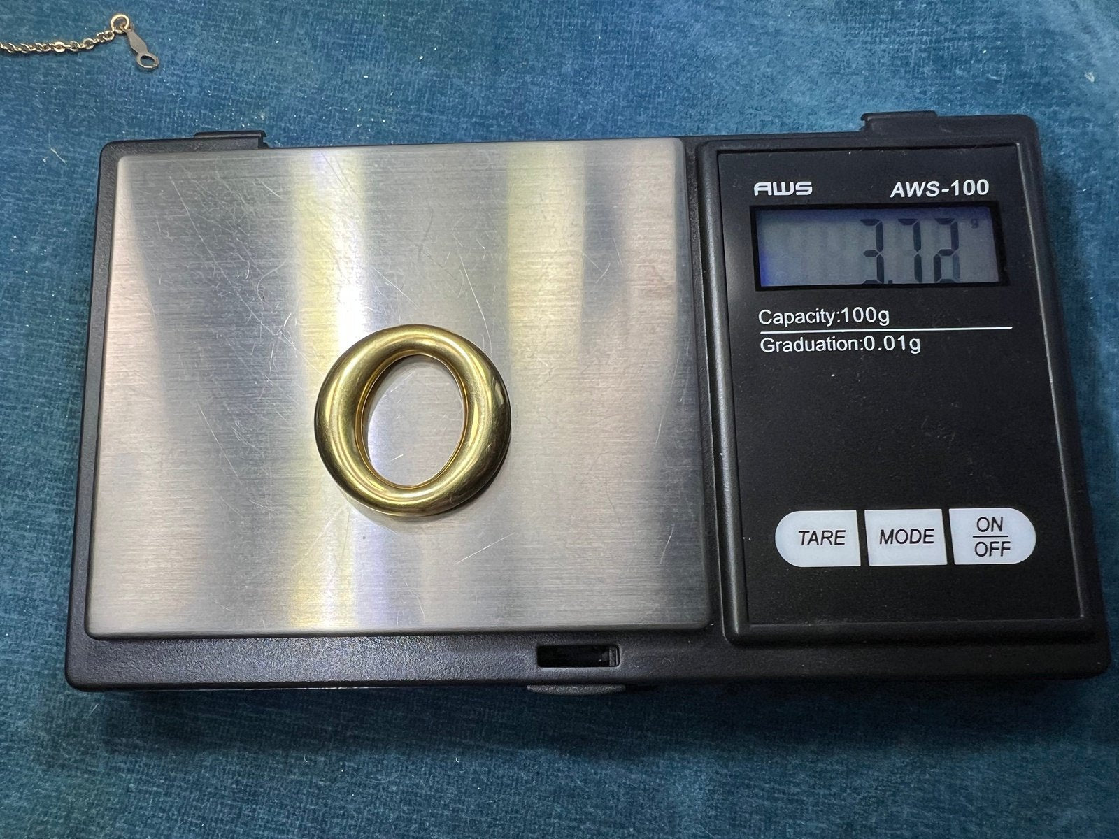 18k Gold *Famous Designer* Sevillana 1" Circle Pendant. *Signed*