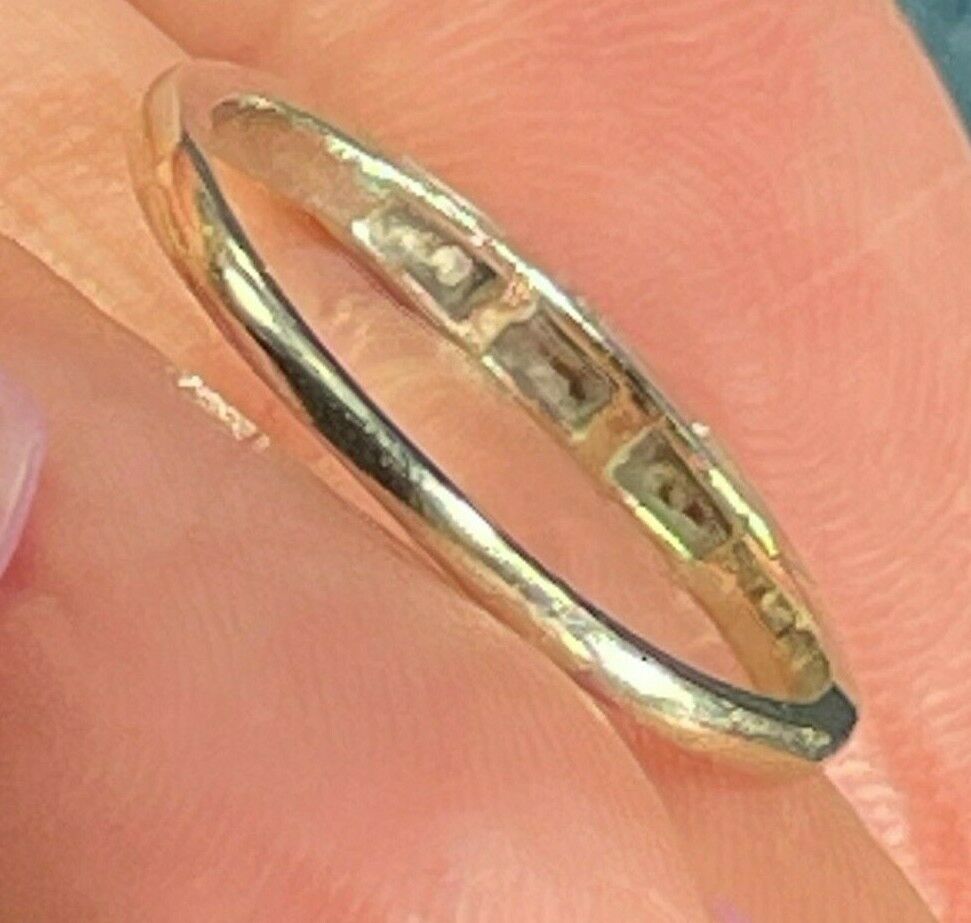 18k White Gold 0.10 TCW H-I VS2 Diamond Ring w Baguettes_b121_10_20