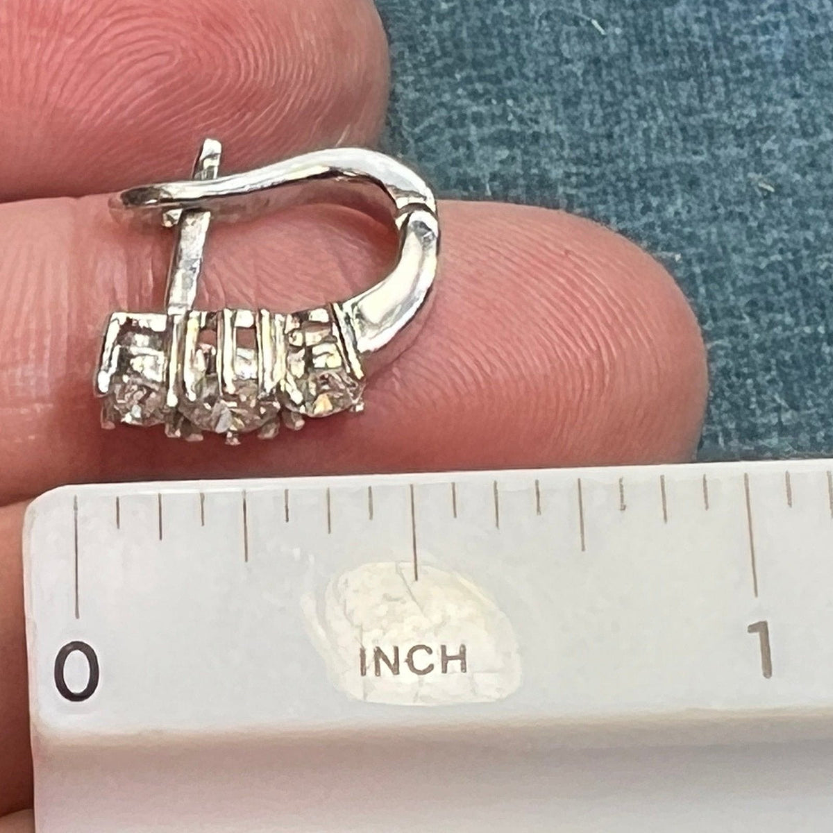 18k White Gold 1.0 TCW Diamond Huggies Hoop Earrings. Famous Designer