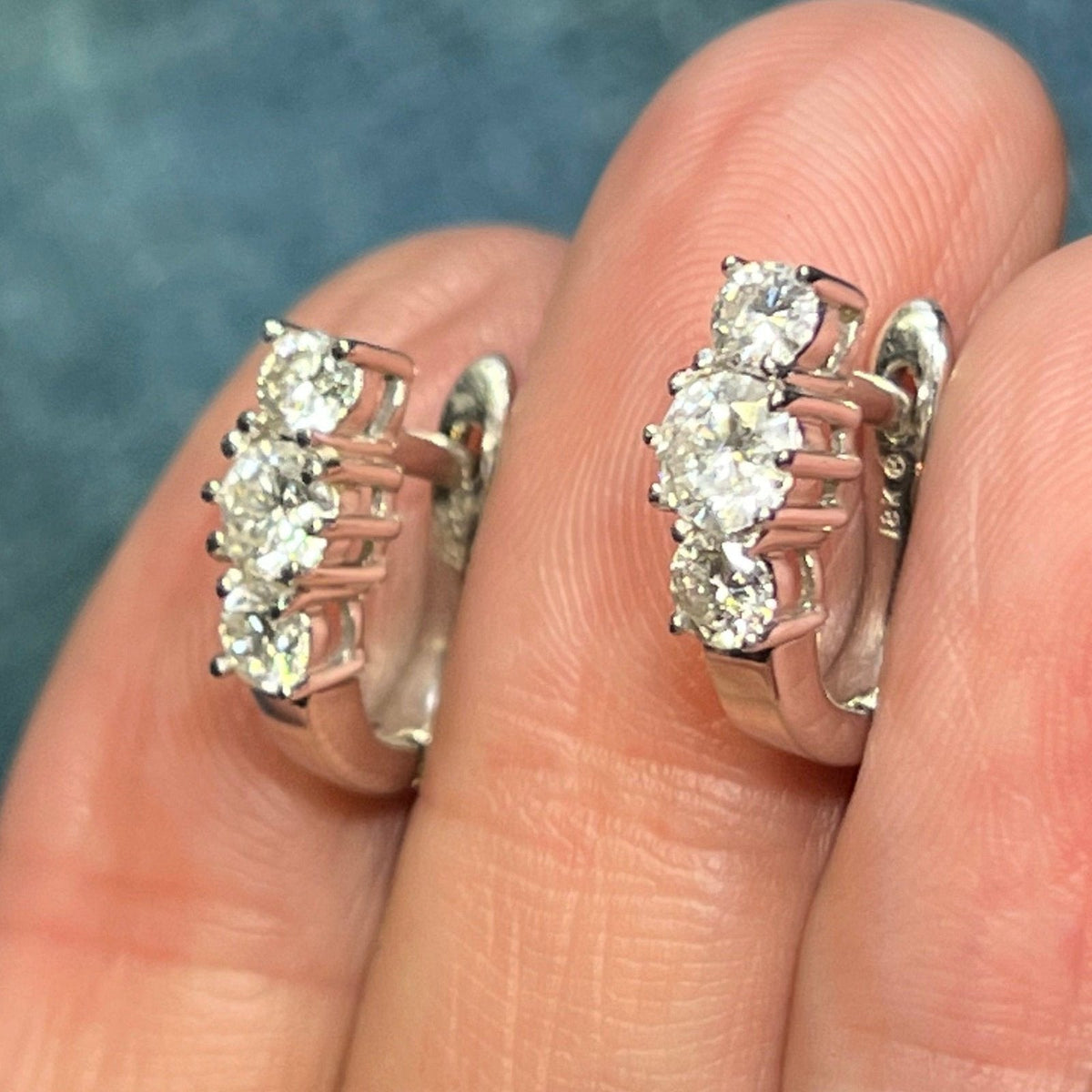 18k White Gold 1.0 TCW Diamond Huggies Hoop Earrings. Famous Designer