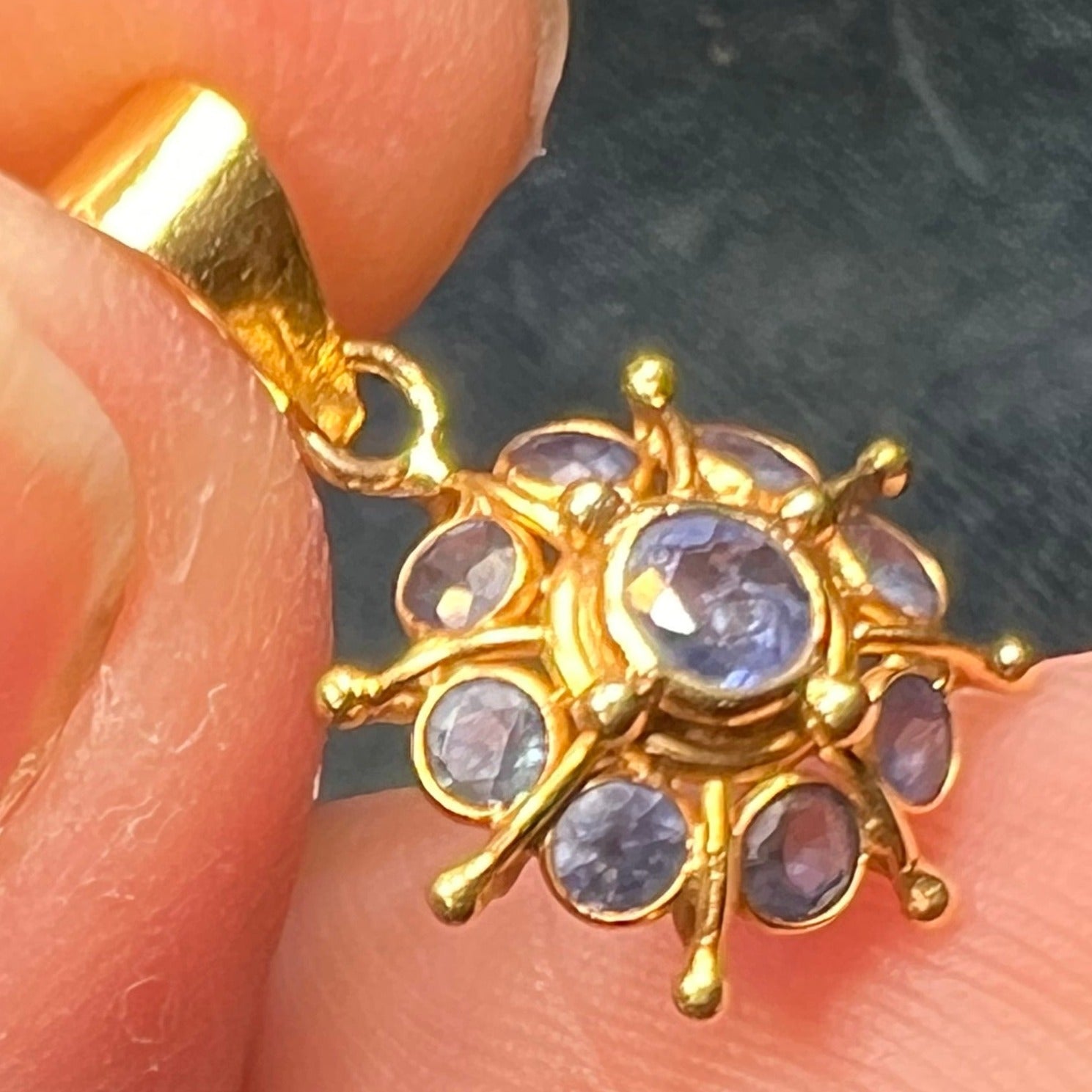 18k Yellow Gold Ceylon Blue Sapphire Sun-Burst Pendant. Tiny!