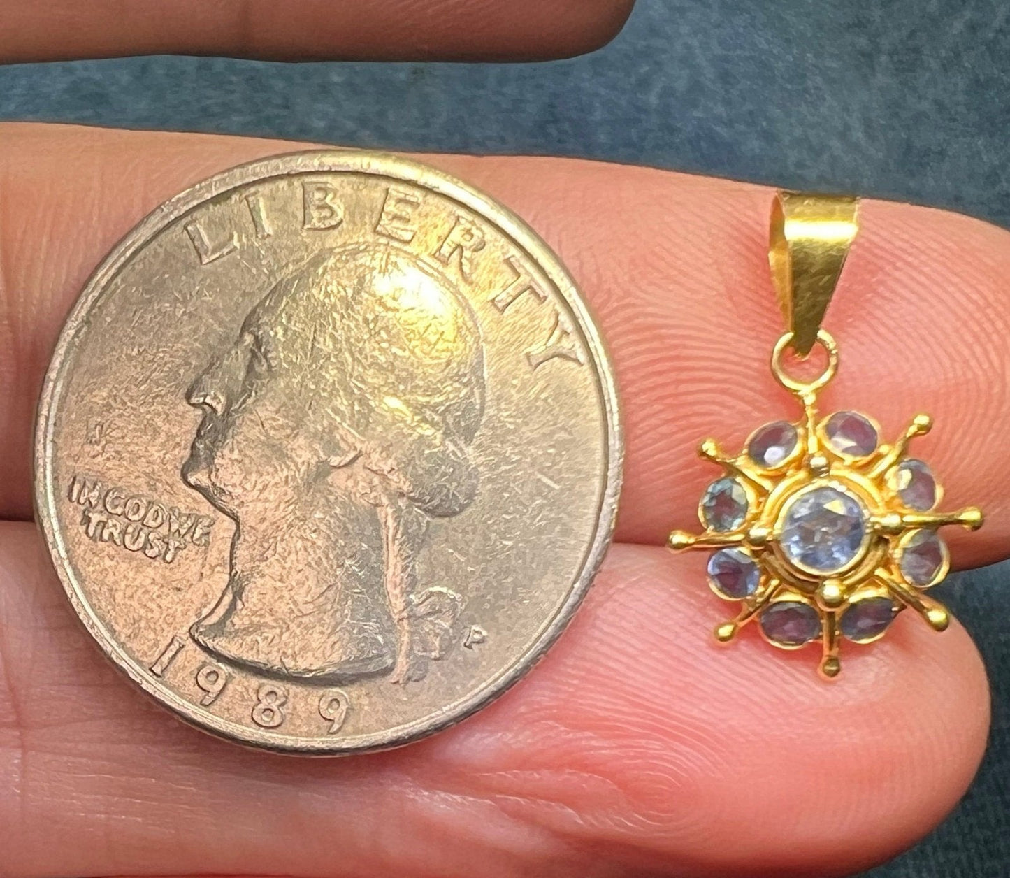 18k Yellow Gold Ceylon Blue Sapphire Sun-Burst Pendant. Tiny!