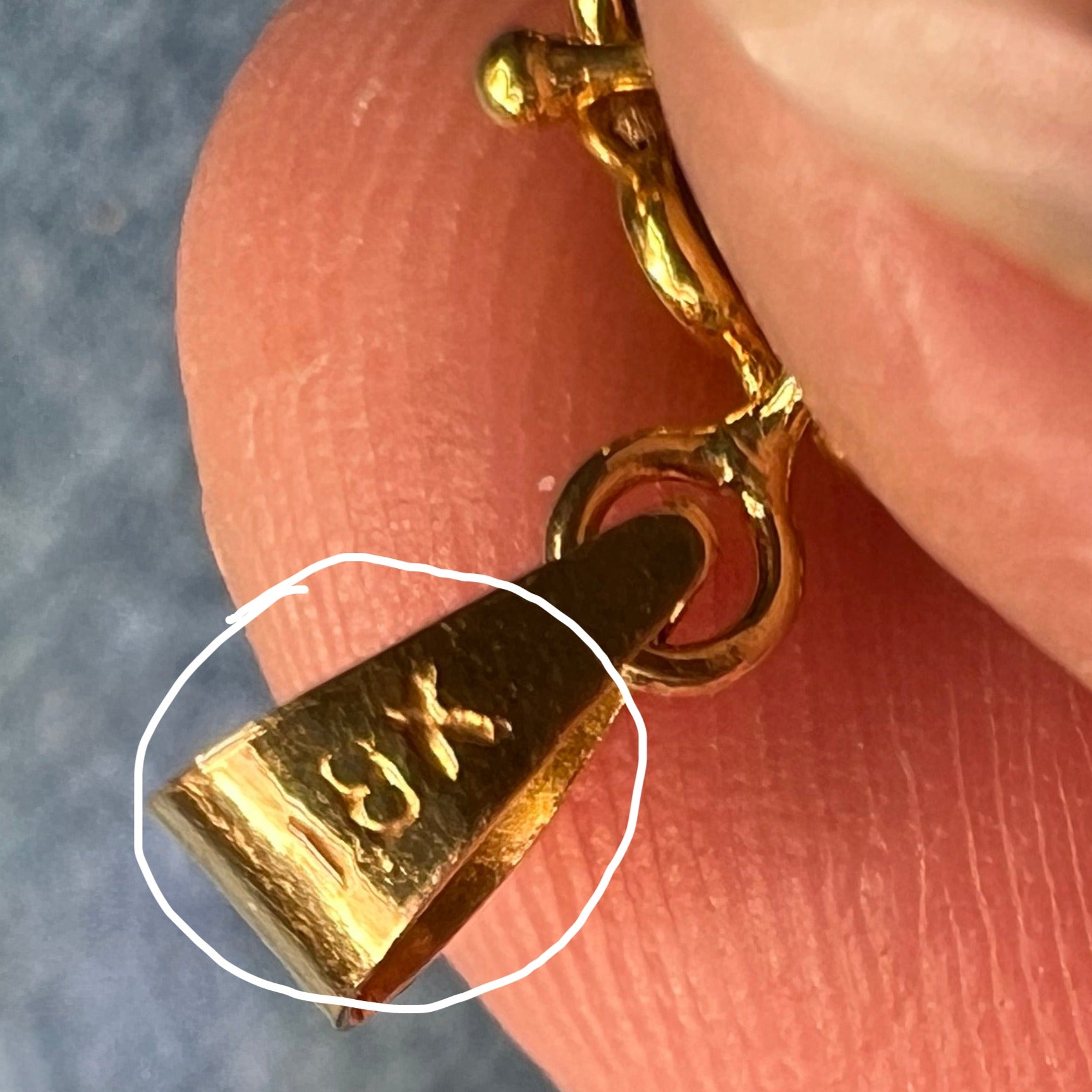 18k Yellow Gold Ceylon Blue Sapphire Sun-Burst Pendant. Tiny!