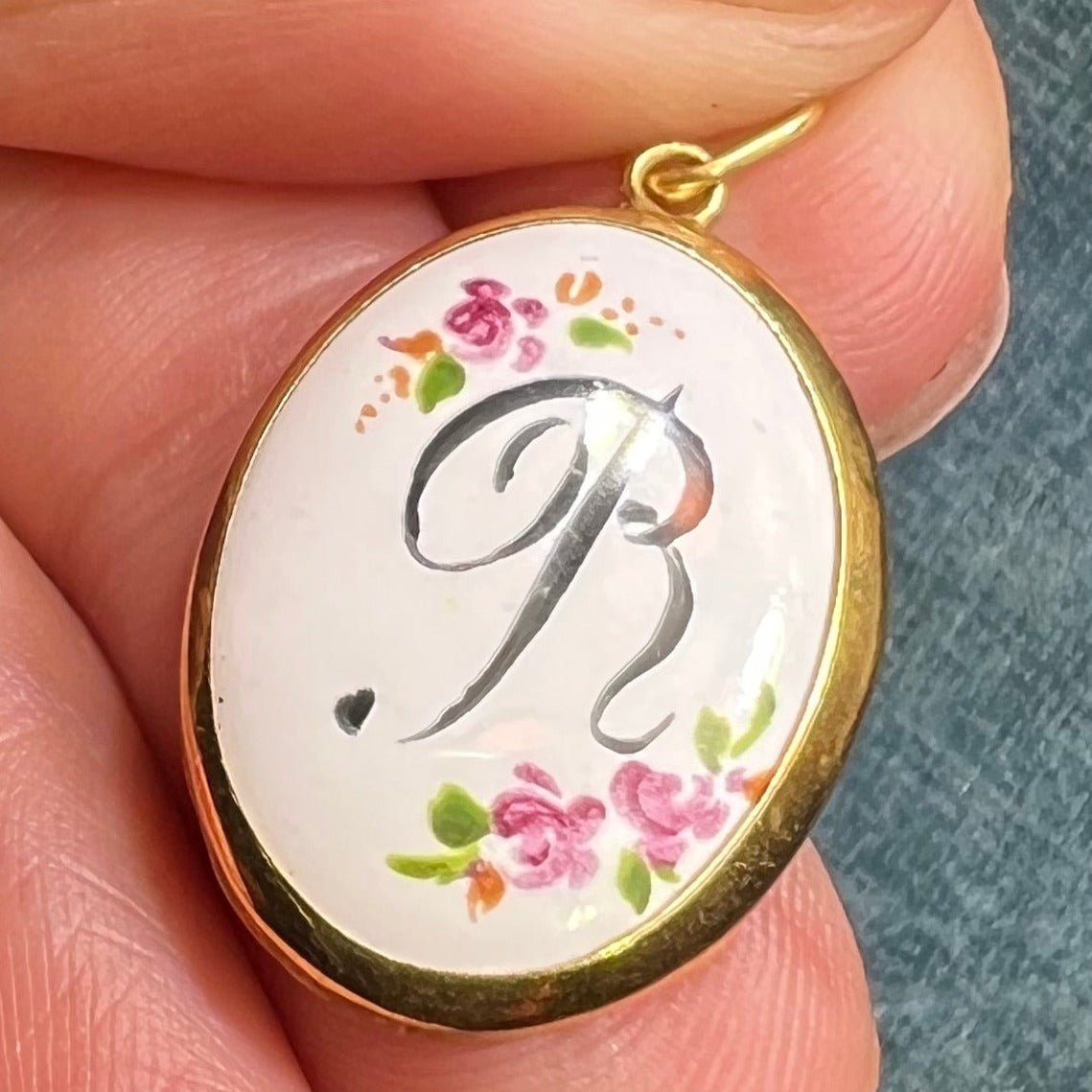 18k Yellow Gold Italy Hand-Painted Roses "R" Initial Pendant. Antique