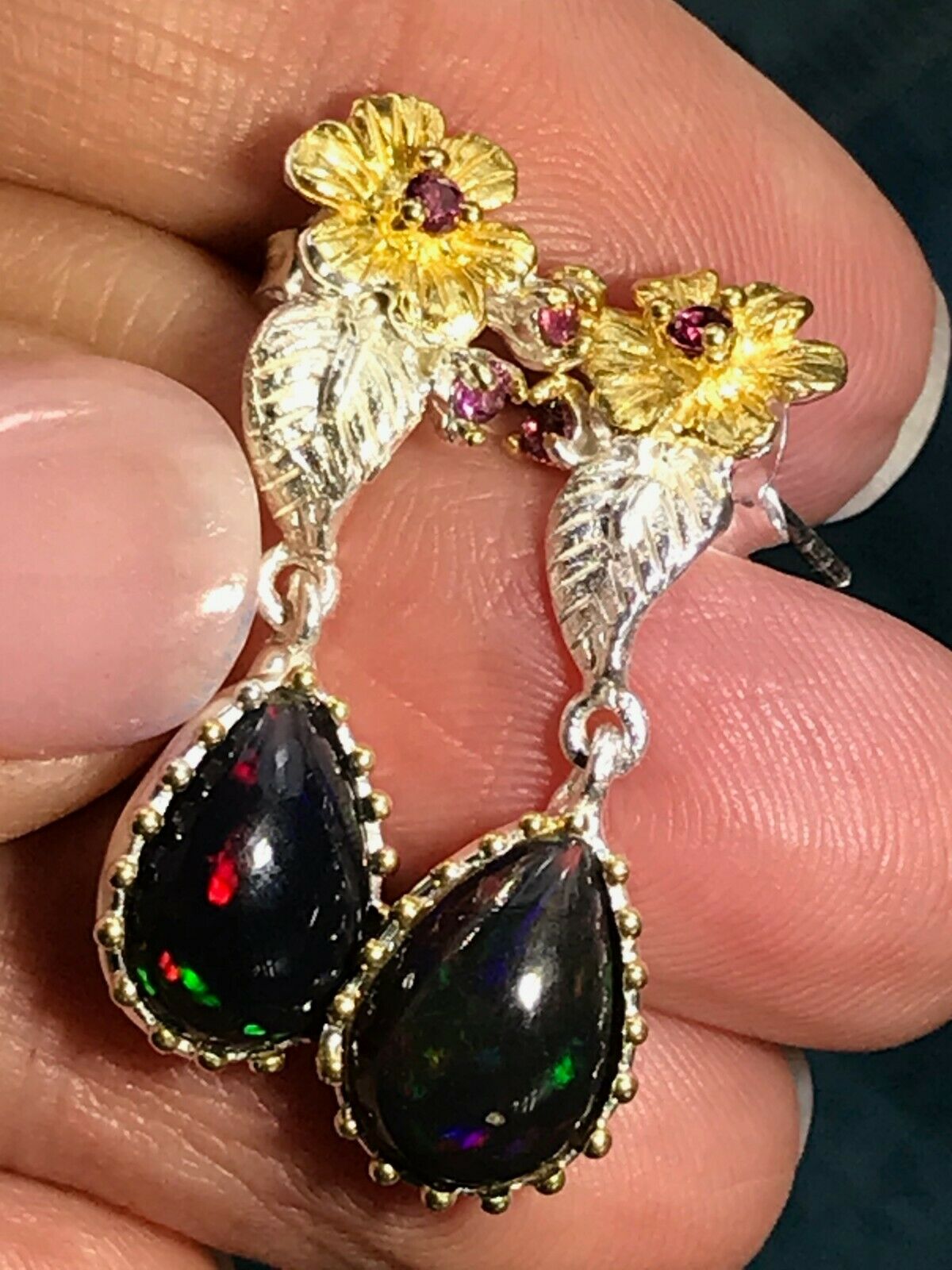 Ethiopian black opal top